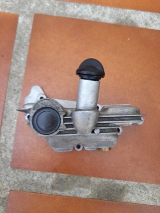 Tapa Aceite Piaggio LX 50 4T