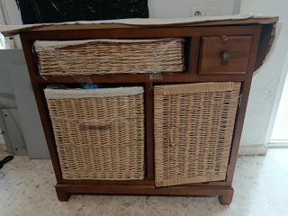 Mueble auxiliar con cestas y cajón
