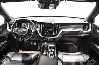 Volvo XC60 R-DESIGN 2.0 T8 PLUG-IN HYBRID TWIN ENGINE AWD 390 CV GEARTRONIC