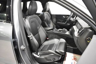 Volvo XC60 R-DESIGN 2.0 T8 PLUG-IN HYBRID TWIN ENGINE AWD 390 CV GEARTRONIC