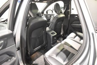 Volvo XC60 R-DESIGN 2.0 T8 PLUG-IN HYBRID TWIN ENGINE AWD 390 CV GEARTRONIC