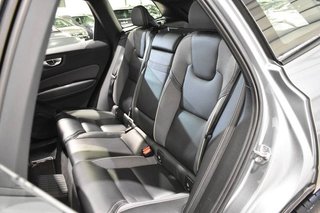 Volvo XC60 R-DESIGN 2.0 T8 PLUG-IN HYBRID TWIN ENGINE AWD 390 CV GEARTRONIC