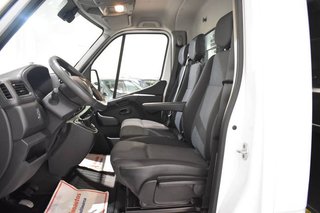Renault Master VOLQUETE CAJA ABIERTA 3.5T L2 2.3 DCI 135 CV BASCULANTE HIDRÁULICO