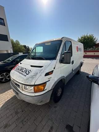 Furgoneta en alquiler 50 € al dia sin conductor