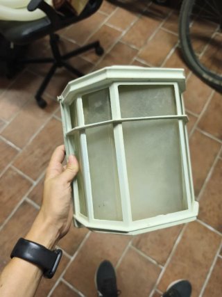 Lampada da parete esterna
