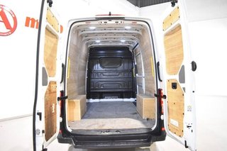 Volkswagen Crafter FURGÓN 35 L3H2 2.0 TDI 140 CV FWD