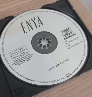 CD Enya