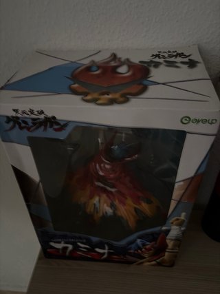 Esta caja corresponde a la figura de Kamina