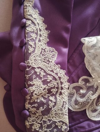 Corpiño de fallera morado con encaje