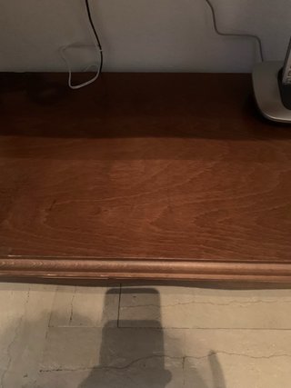 Tavolino in legno a due ripiani