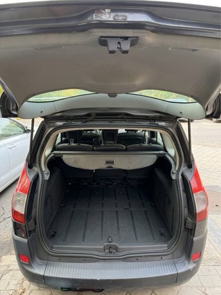Renault Grand Scenic II 1.5 dci 105 CV