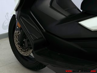 HONDA FORZA 125 -APTA B Y A1-