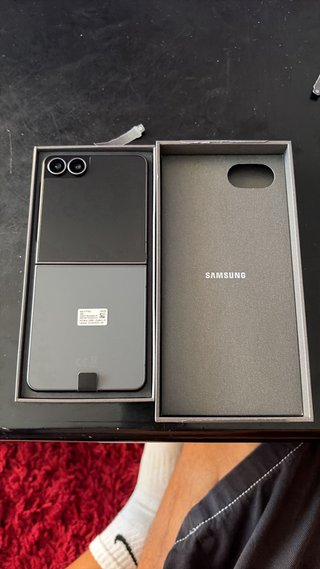 Samsung Galaxy Z Flip 8 258 gb Nero/Grigio