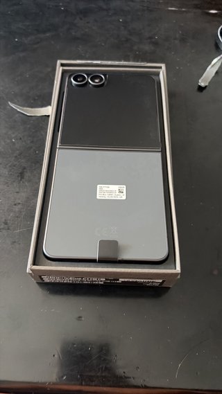 Samsung Galaxy Z Flip 8 258 gb Nero/Grigio