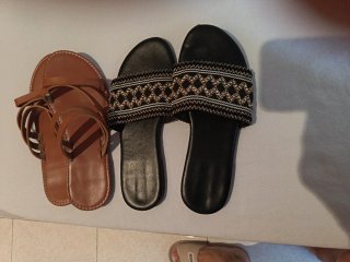 Chanclas Marrones y Negras