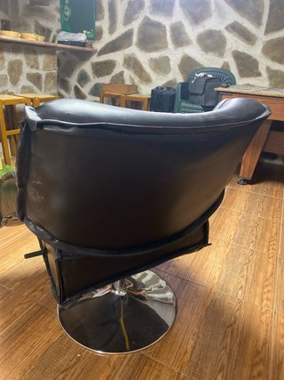 Butaca negra piel giratoria