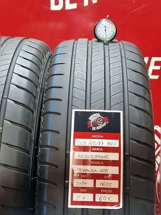 [R. 2034] - 225 65 17 102V Bridgestone