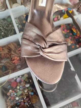 Sandalias Mascaró doradas talla 38
