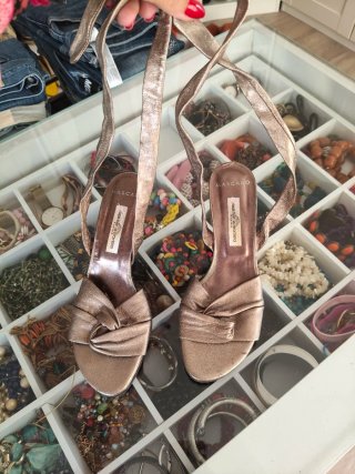 Sandalias Mascaró doradas talla 38