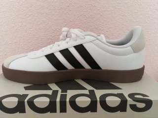 Zapatillas Adidas Blancas y negras Talla 47 1/3