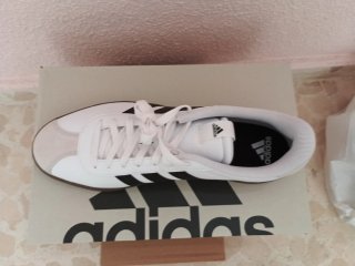 Zapatillas Adidas Blancas y negras Talla 47 1/3