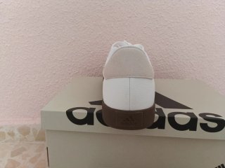 Zapatillas Adidas Blancas y negras Talla 47 1/3