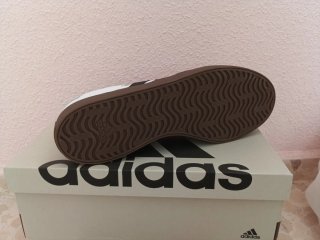 Zapatillas Adidas Blancas y negras Talla 47 1/3