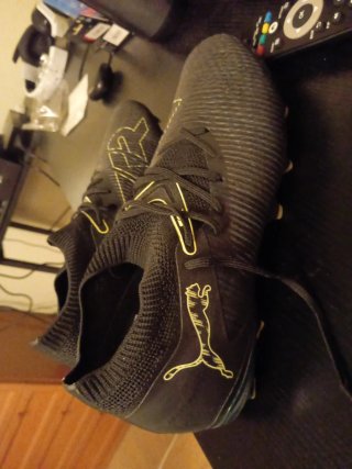 Botas de fútbol Puma tacos AG
