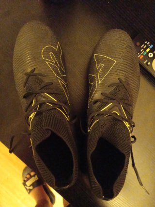 Botas de fútbol Puma tacos AG
