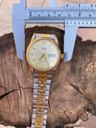 Reloj Q&Q Automátic Bicolor