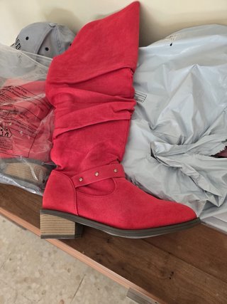 Botas altas rojas