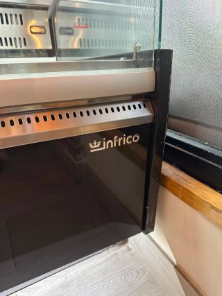 Vitrina de tartas Infrico