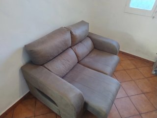 Sofá de 2 plazas muy cómodo