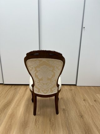 Sofá y 2 sillones y 2 sillas antiguos
