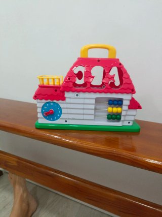 Casa didáctica infantil con encastres