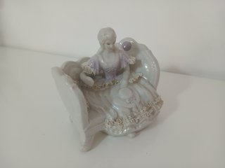 Statuina Porcellana Dama Stile Capodimonte Vintage