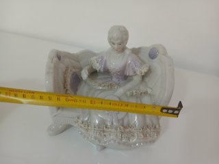 Statuina Porcellana Dama Stile Capodimonte Vintage