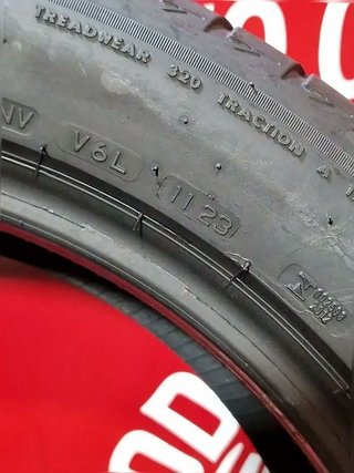 [R. 1903] - 235 50 19 99W Bridgestone