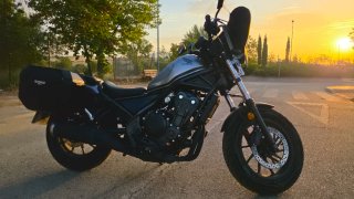 Moto Honda CMX 500 Rebel 2025