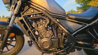 Moto Honda CMX 500 Rebel 2025