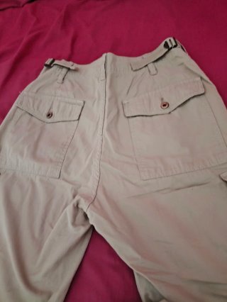 Pantalones cargo beige