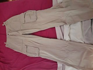 Pantalones cargo beige