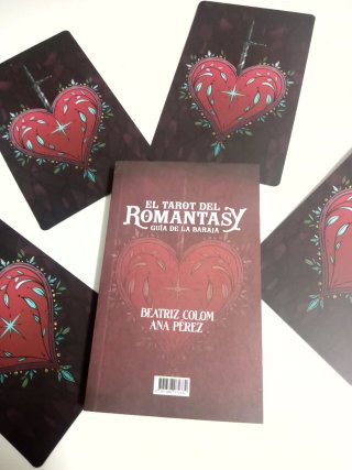 Tarot Romantasy: Cartas y Guía