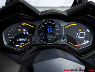 KYMCO AK 550 PREMIUM ¿A2?