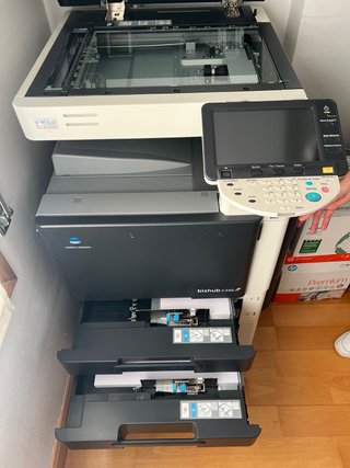 Fotocopiadora Konica Minolta bizhub C220 Multifun