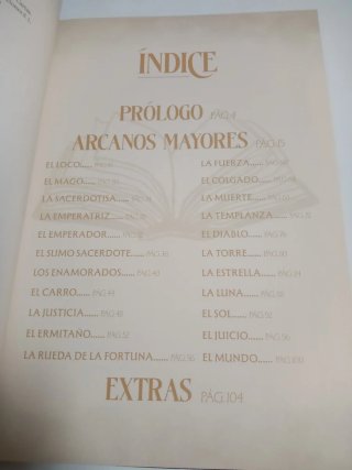 El Tarot del Romantasy Artbook
