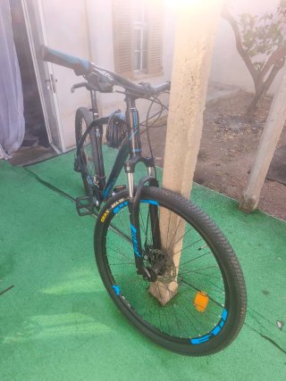 Bicicleta Orbea Negra y Azul