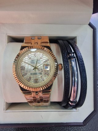 Reloj Skyline Hombre Oro y Pulsera Negra