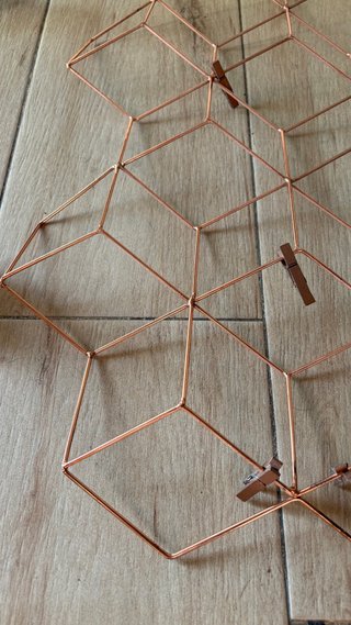 Lámpara colgante y colgador geométrico