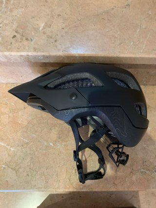 Casco MTB Enduro Nero con Supporto GoPro e Luce
